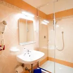 Booking روما