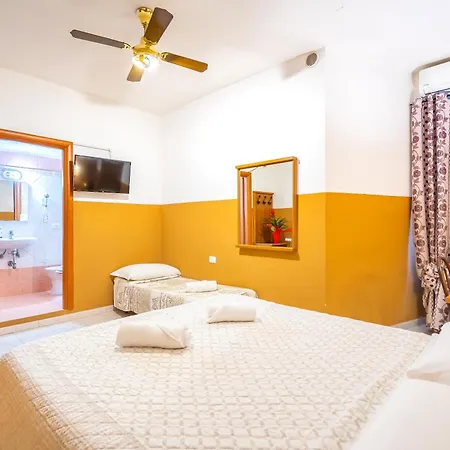 بيت ضيافة Booking 3*